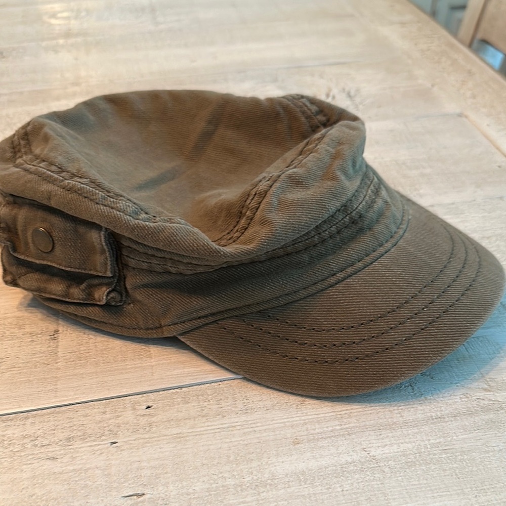 Stylish Army Green Women's Cap